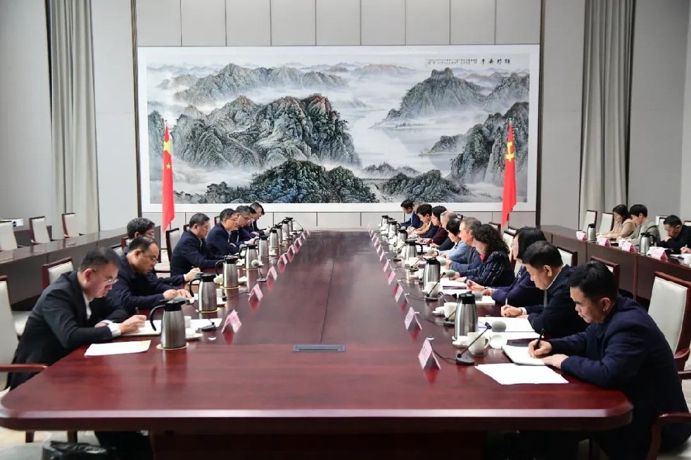 淄博市经济社会发展专题协商座谈会.jpg 淄博市经济社会发展专题协商座谈会.jpg